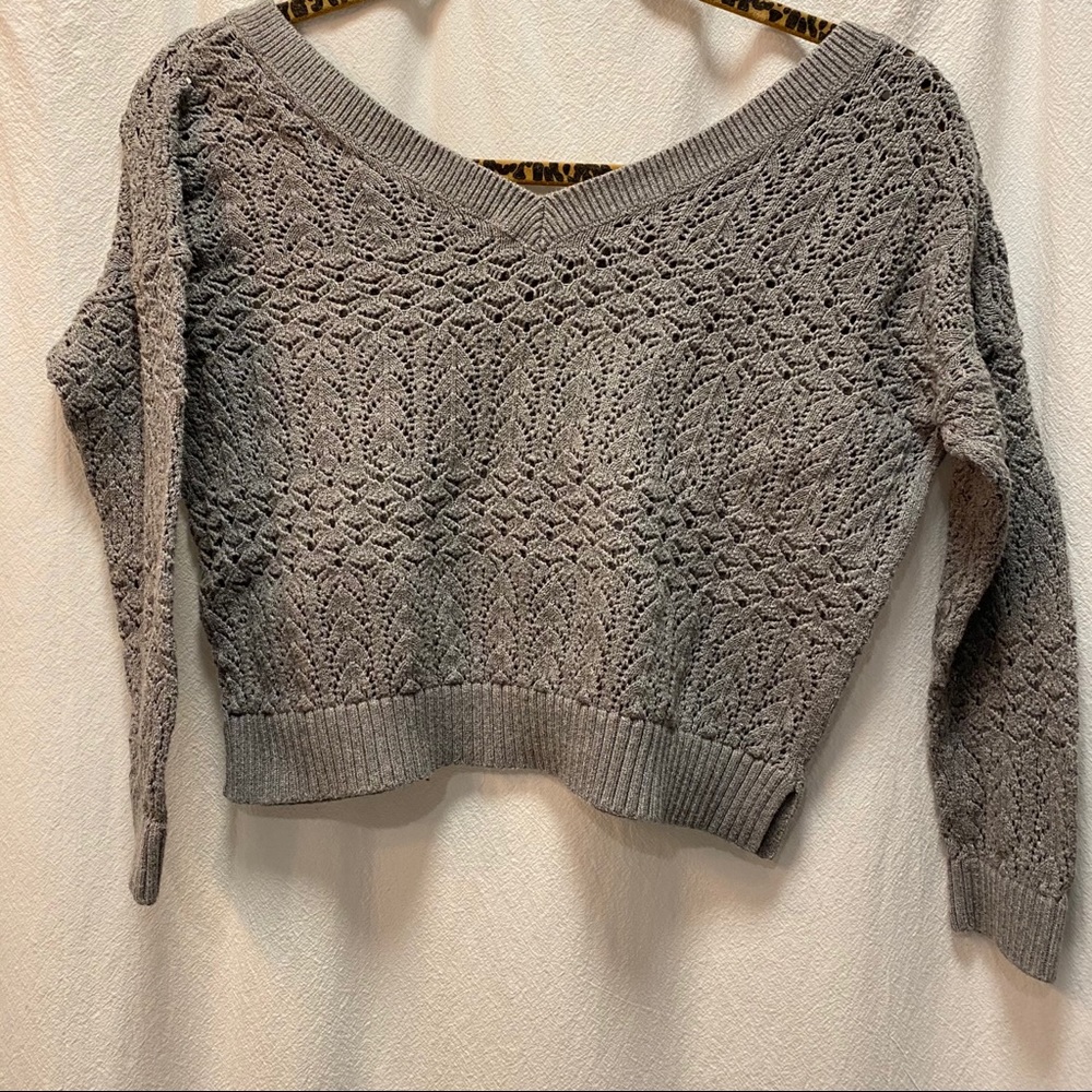 💙 mix & match 4/$15 bundle 💙 grey crop sweater